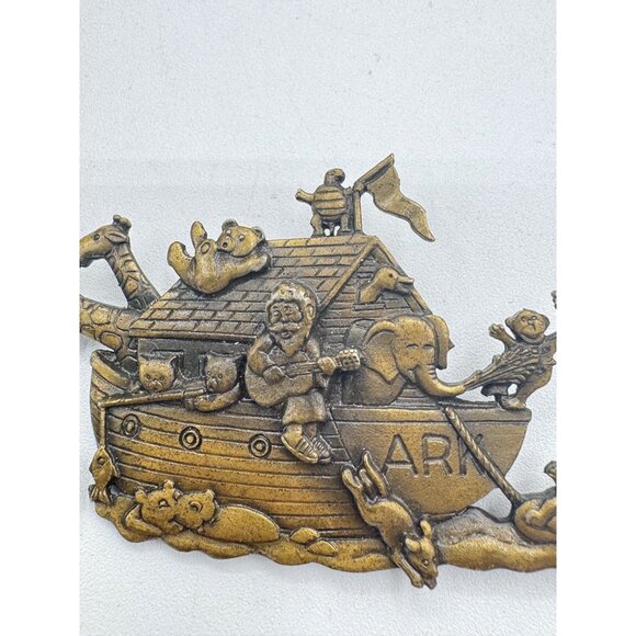 Vintage JJ Jonette Noah's Ark Boat Fun Comical Brooch - Picture 3 of 5